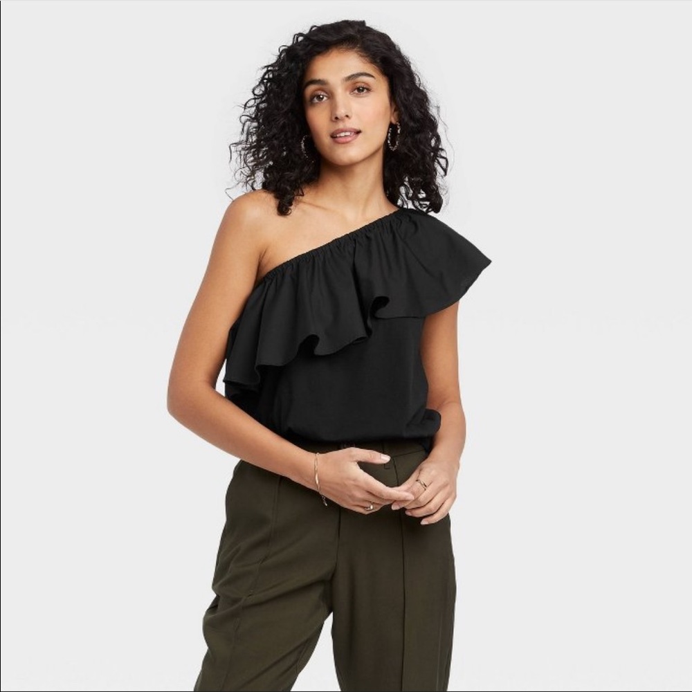 Women’s one shoulder ruffle top